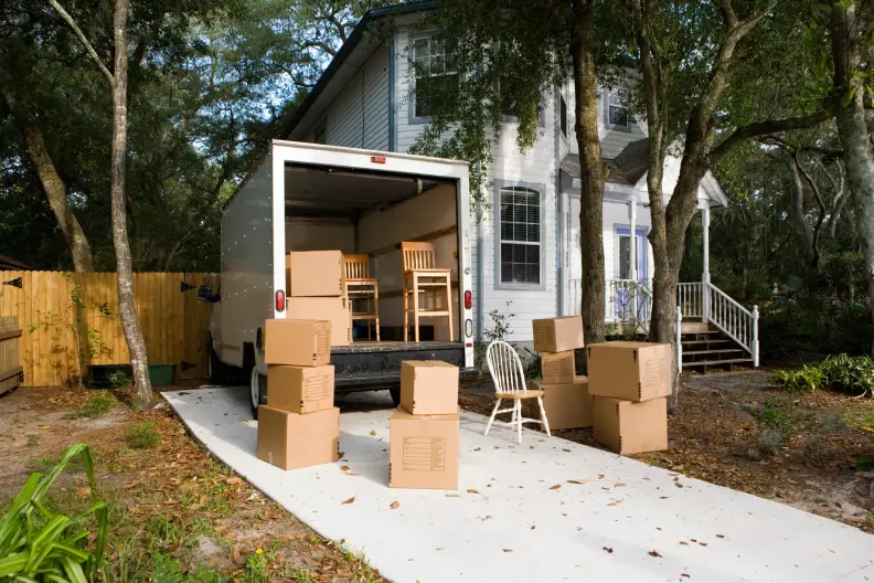 Mover in Zephyrhills, FL